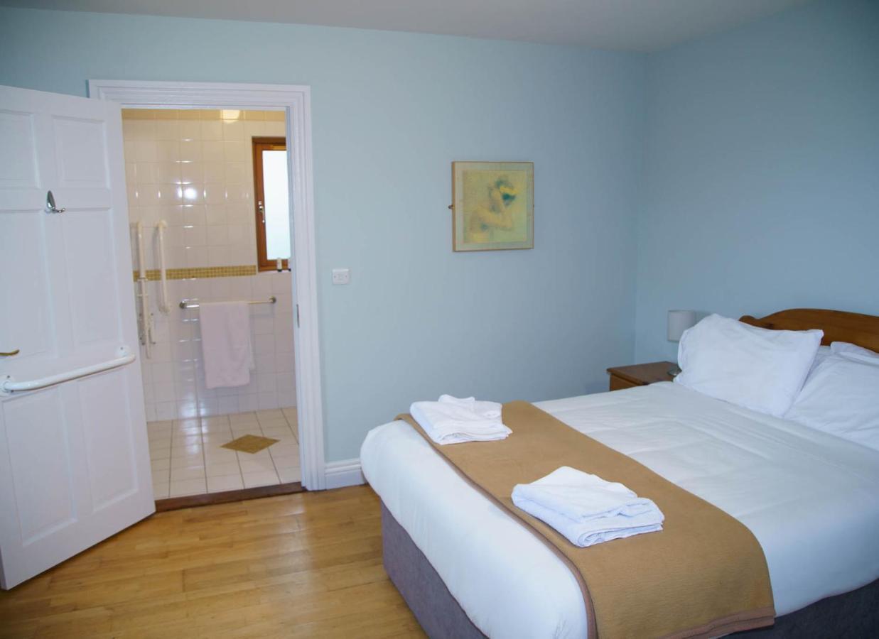 Dingle Courtyard Cottages 4 Bed By Trident Holiday Homes ภายนอก รูปภาพ